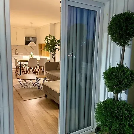 Luxury Lily's Apartment *